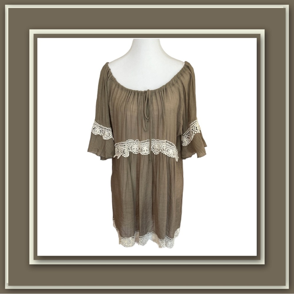 Lily Pad Lace Trim Peasant Blouse